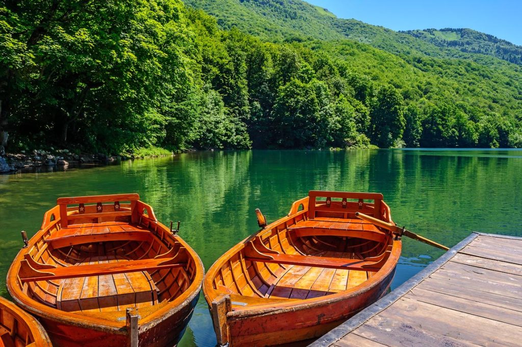 wooden boats biogradsko lake