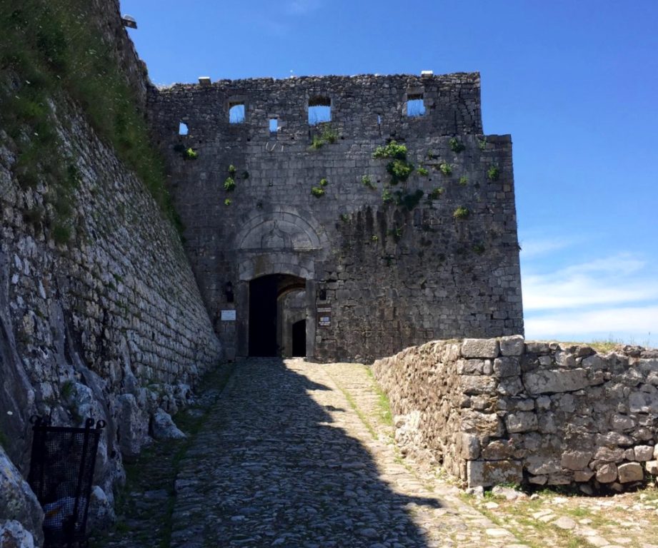 Skadar - Rozafa castle gate