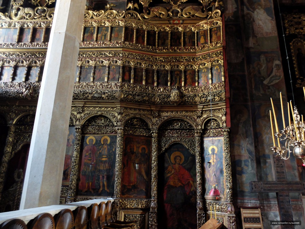 The iconostasis in the Monastery of Decani