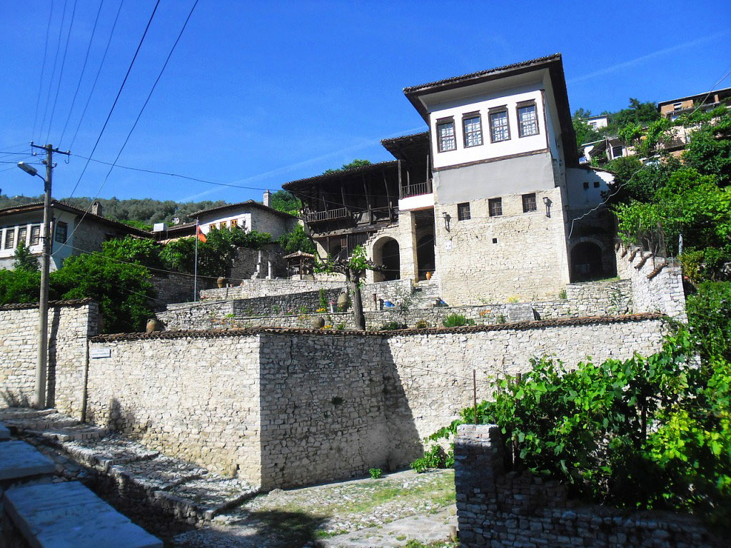 Château de Berat - Vieille maison