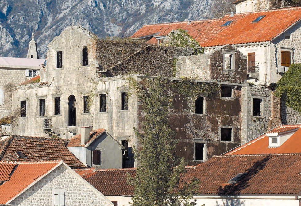 Perast - Mazarovic Palace
